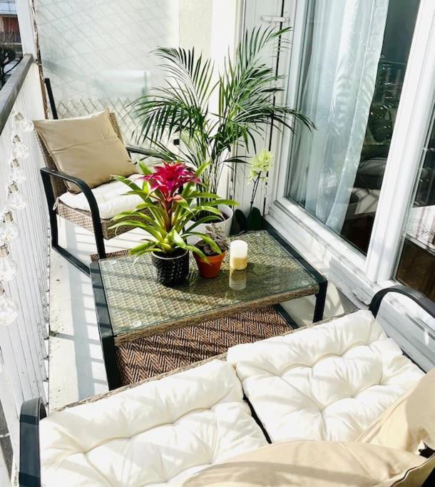 Proche Chateau De Versailles Avec Balcon Vu Sur Une Foret Et Parking Gratuit Pour 5 Personnes Maximum Ngoại thất bức ảnh
