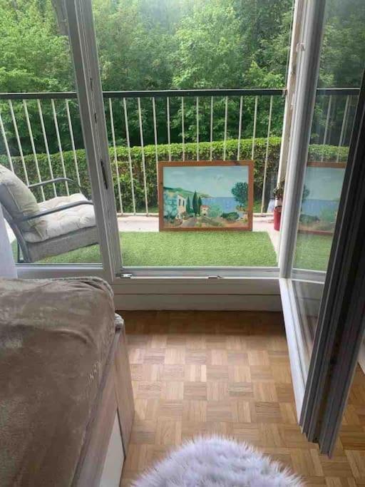 Proche Chateau De Versailles Avec Balcon Vu Sur Une Foret Et Parking Gratuit Pour 5 Personnes Maximum Ngoại thất bức ảnh